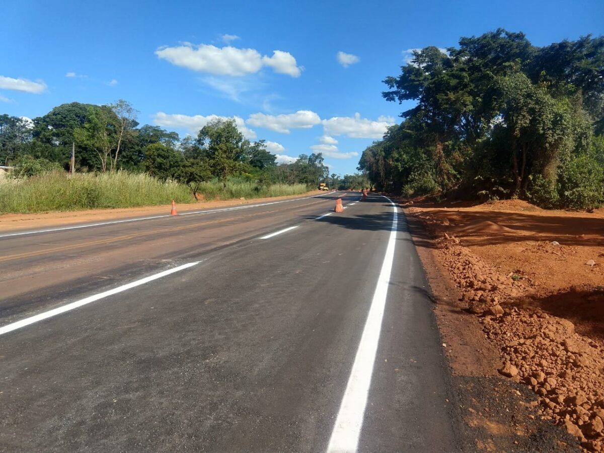 Trecho da DF-130 ganha terceira faixa de rolamento