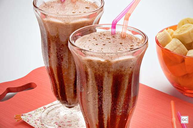 Milk-shake de banana com chocolate