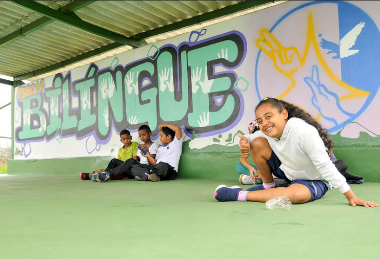 Escola bilíngue de Libras do DF atende cerca de 90 alunos