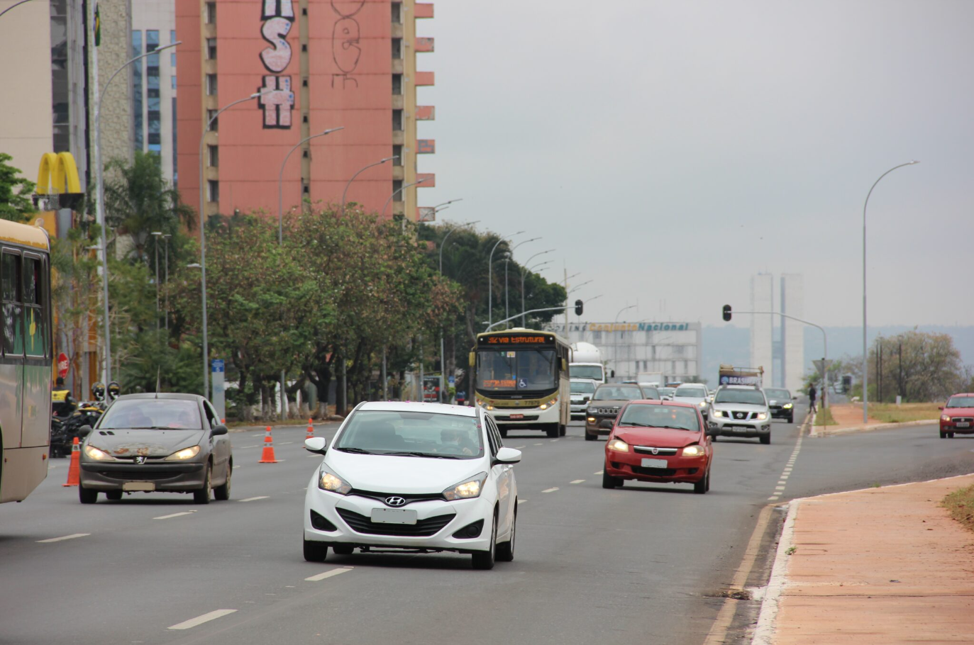 Fiscalização de licenciamento começa em 1° de outubro no DF