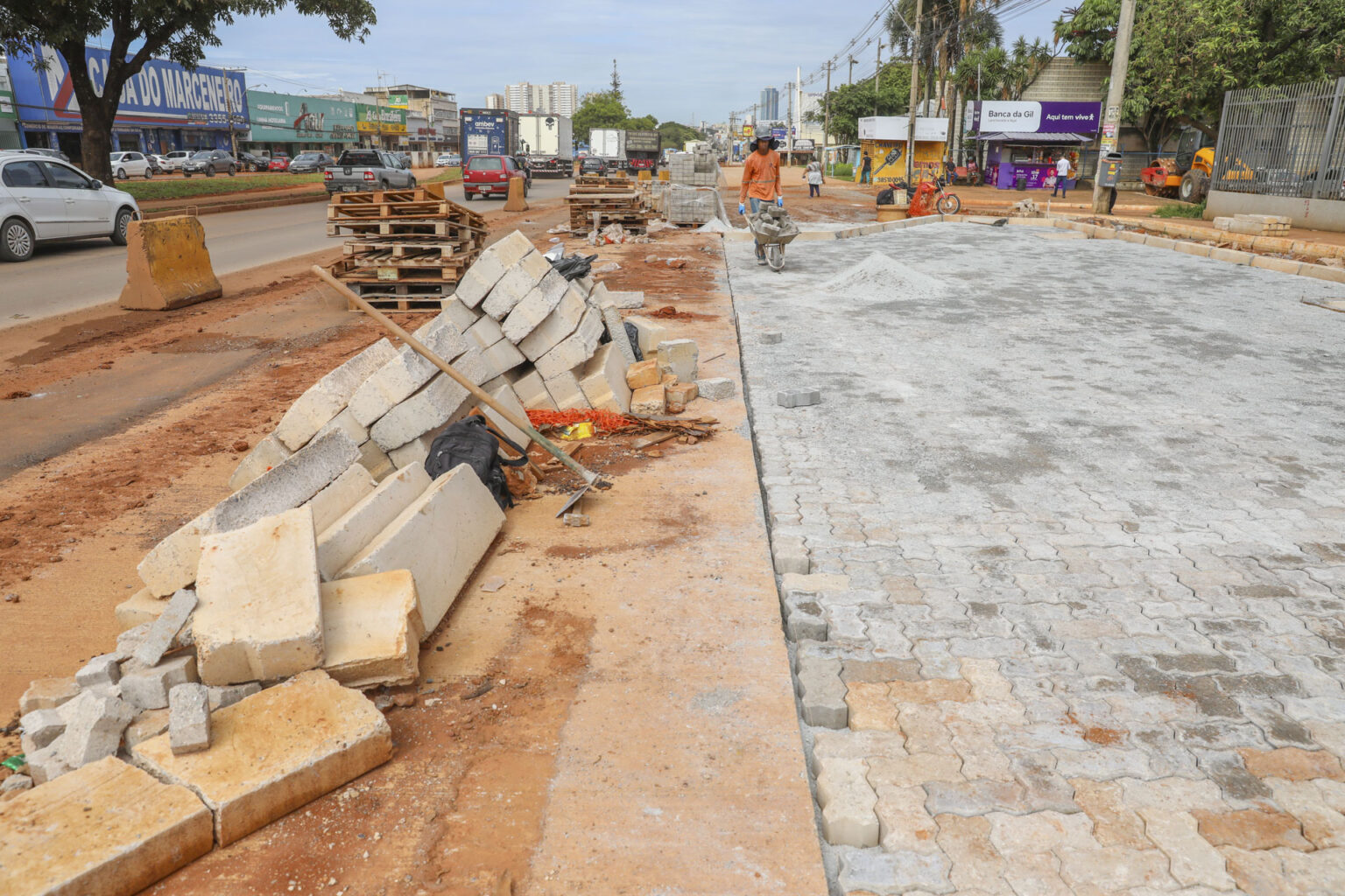 Obras na Hélio Prates têm cronograma otimizado para o período das chuvas