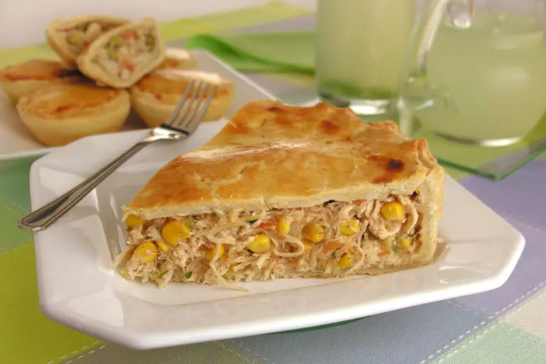 Torta de frango com milho-verde