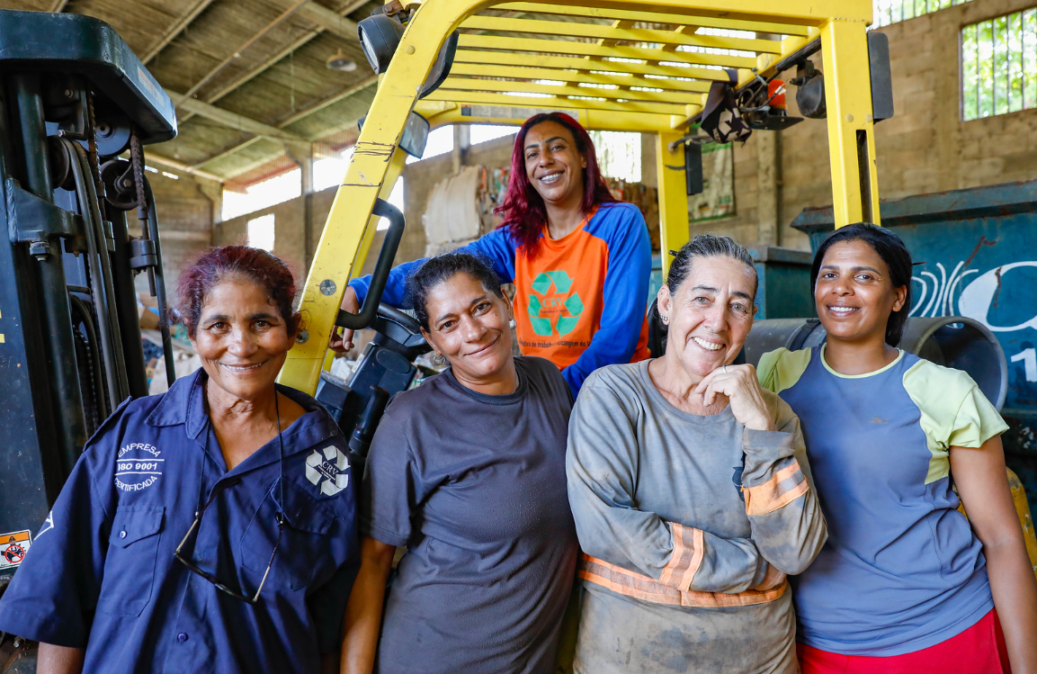 GDF aumenta repasses às cooperativas e leva dignidade a catadores de recicláveis