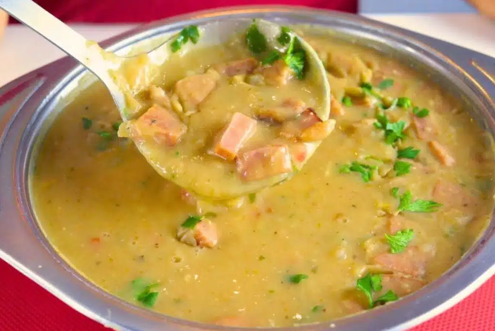 Receita de vó caldinho de feijão cremoso e cheio de sabor