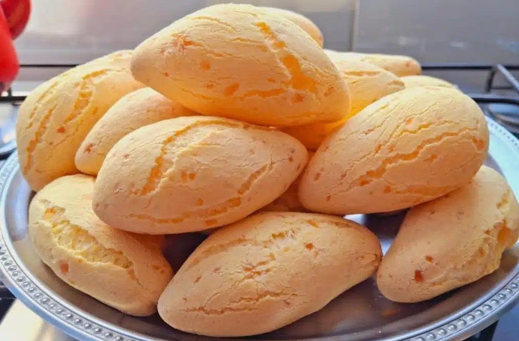 biscoito de polvilho com fubá para o café da tarde