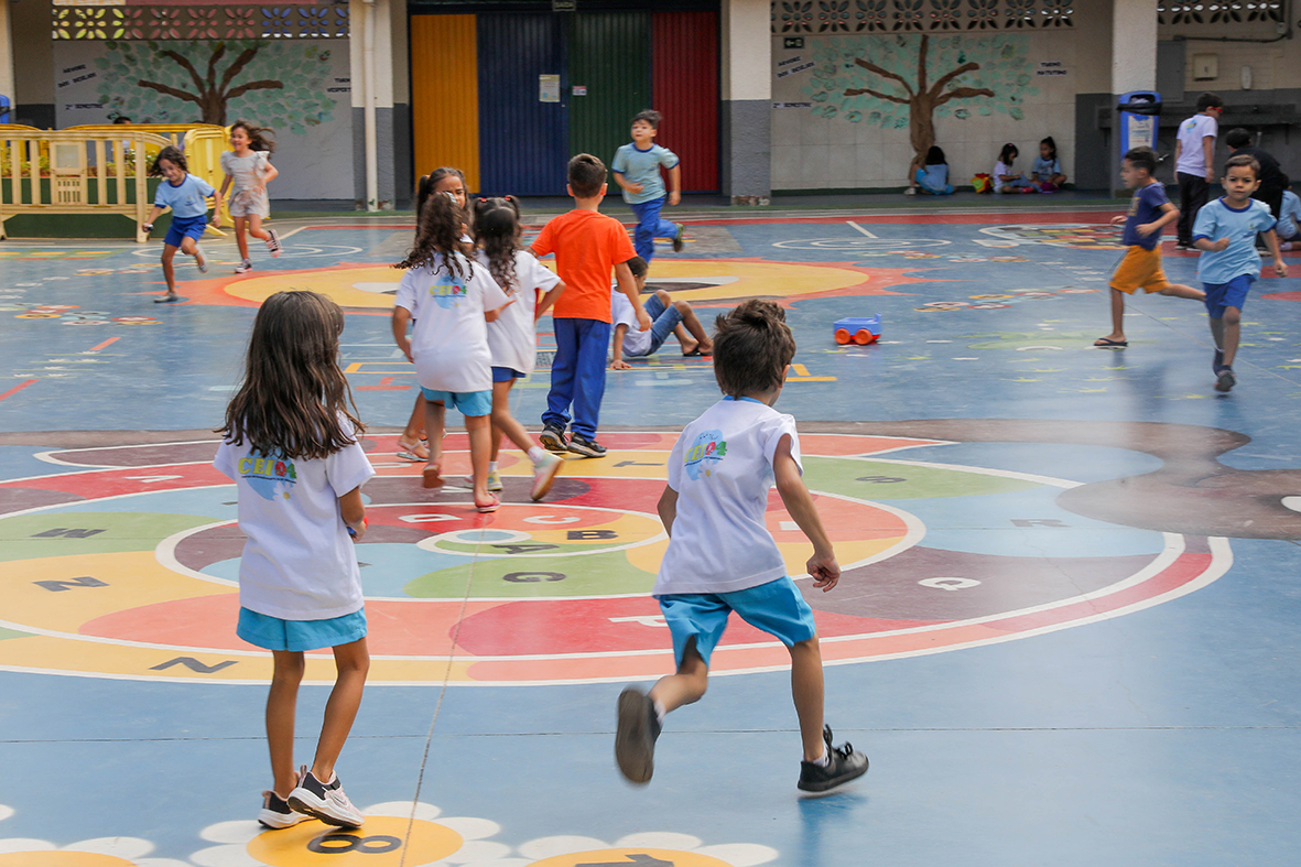 Mais de 6 mil voluntários contribuem com educação inclusiva na rede pública do DF