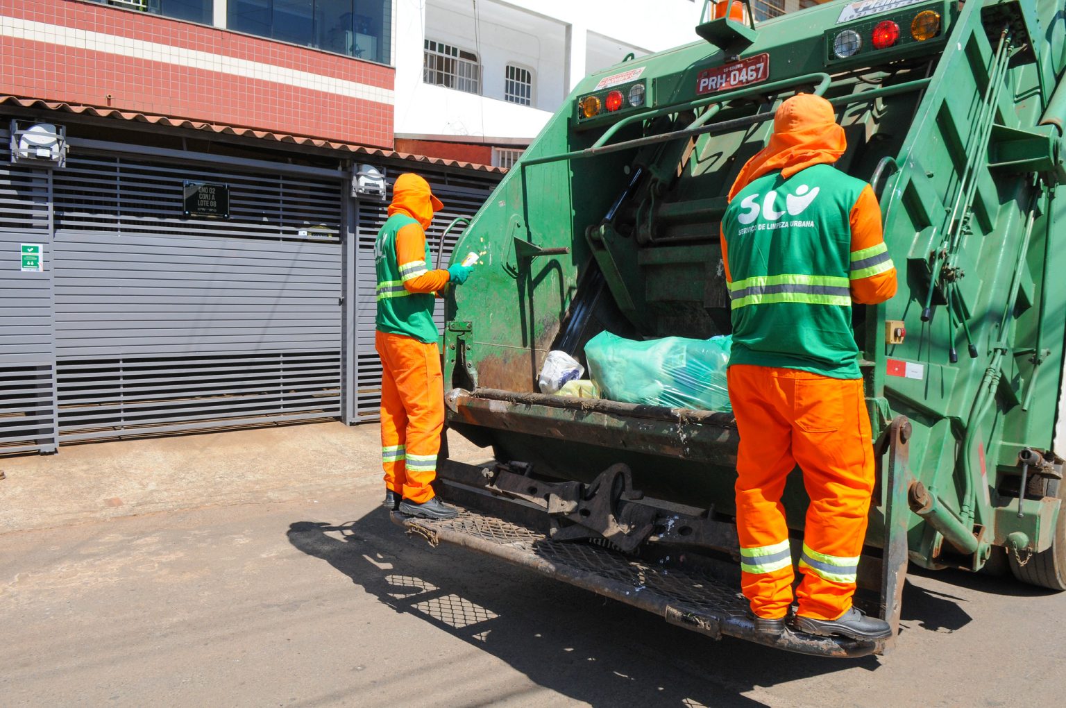 Saiba os horários das coletas de lixo em cada região do DF