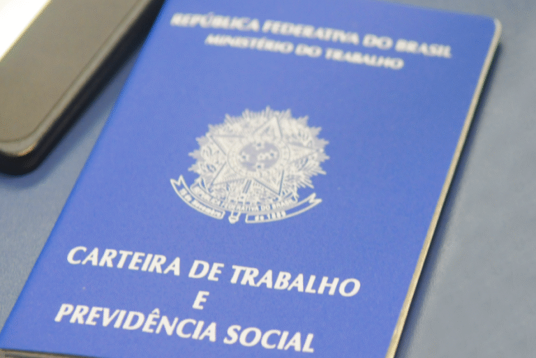 Agências do trabalhador têm vagas com salários de até R$ 3,5 mil nesta quinta (13)