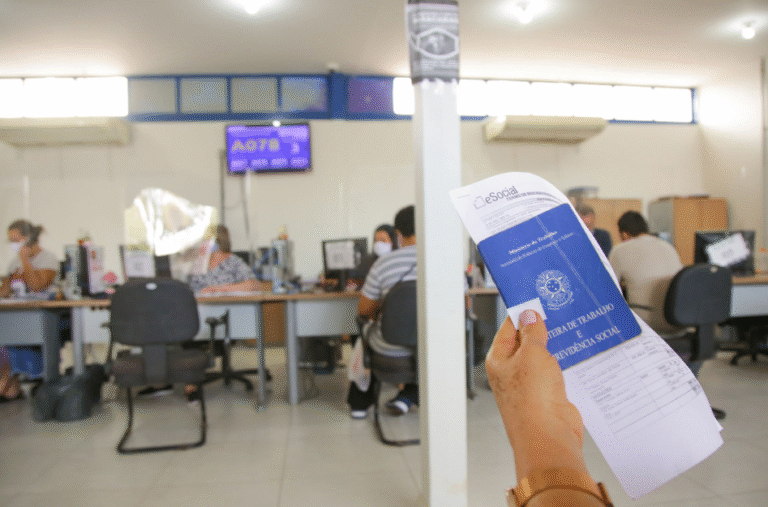 Outubro começa com 562 vagas de emprego abertas nas agências do trabalhador