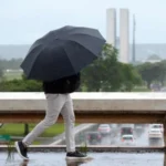 Clima: DF está sob aviso laranja para chuvas intensas, alerta Inmet