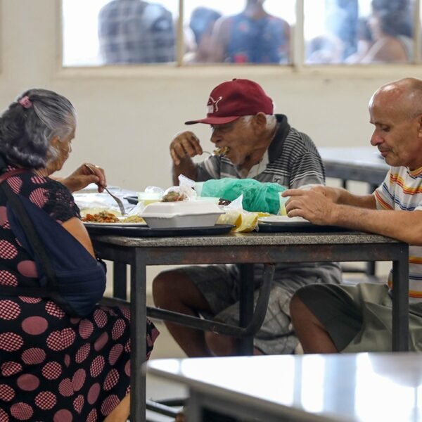Restaurantes comunitários ampliam acesso à alimentação no DF