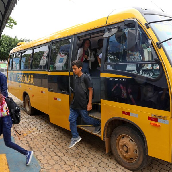 GDF renova quase 70% dos ônibus escolares e passa a&hellip;
