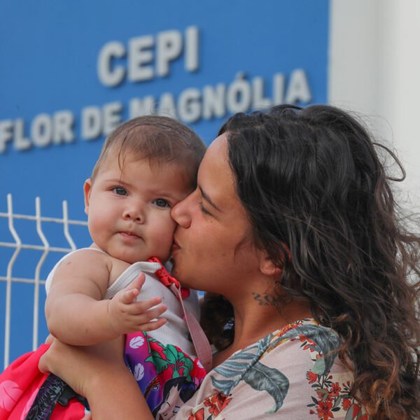 Dez horas dentro de uma creche do DF: a única&hellip;