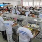 Usuários dos restaurantes comunitários de Ceilândia Norte e Estrutural têm transporte gratuito para almoçar em outras unidades