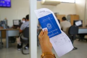 Agências do trabalhador têm vagas com salários de até R$ 8,5 mil nesta quarta-feira (22)