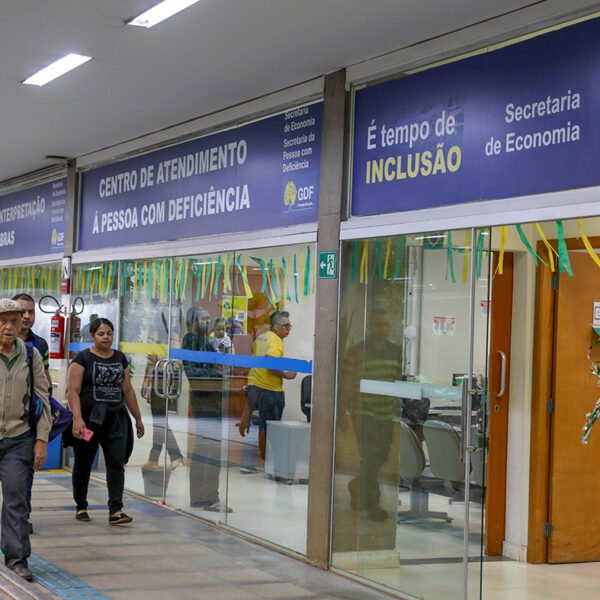 GDF aproxima pessoas com deficiência de vagas de emprego e&hellip;