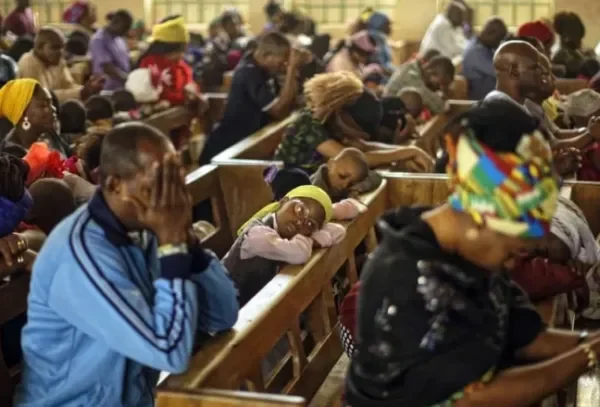 Nigéria: violência contra os cristãos não destrói a fé, mas&hellip;
