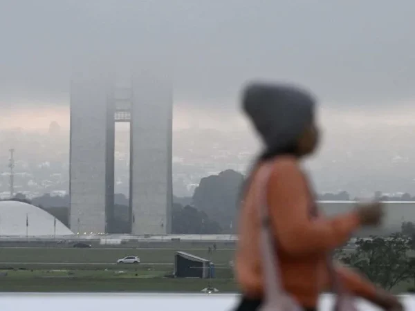 Brasília amanhece com névoa e umidade do ar atinge 95%&hellip;