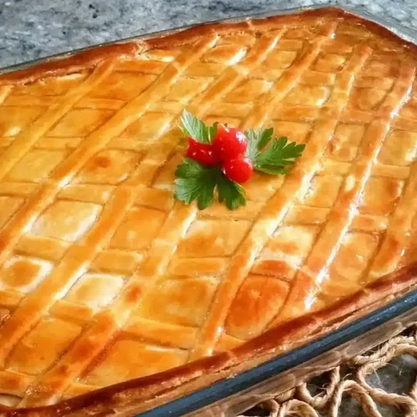 Empadão de Frango com Palmito
